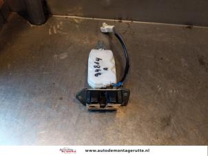 O145317 Gebruikte achterklep slotmechaniek Daihatsu Sirion
