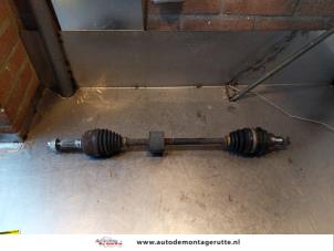 O145339 Gebruikte cardanas links-voor (vwa) Daihatsu Sirion