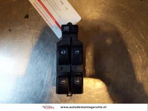 O145542 Gebruikte combischakelaar ramen Daihatsu Sirion