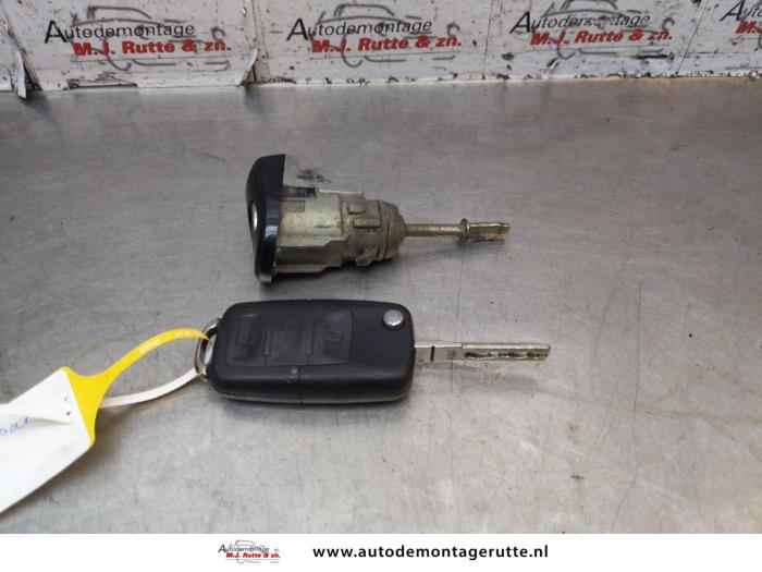 Gebruikte Deurslot Cilinder rechts Volkswagen Passat O145660
