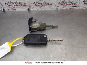 O145660 Gebruikte portierslot cilinder rechts Volkswagen Passat
