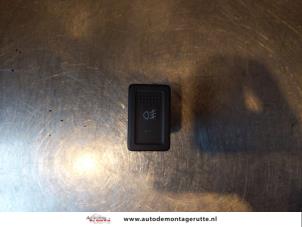 O145732 Gebruikte schakelaar mistlamp Nissan Pixo