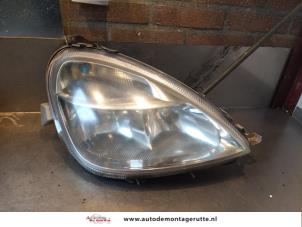 O145751 Gebruikte koplamp rechts Mercedes A-Klasse