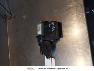 O145802 Gebruikte raammotor portier Skoda Fabia