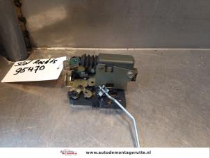 O145836 Gebruikte slotmechaniek portier 2deurs rechts Opel Movano