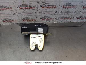 O145865 Gebruikte achterklep slotmechaniek Volvo S80