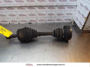 O145902 Gebruikte cardanas links-voor (vwa) Mercedes Vito