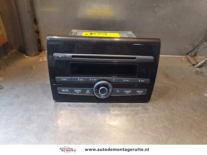 Gebruikte Radio Fiat Bravo O145957