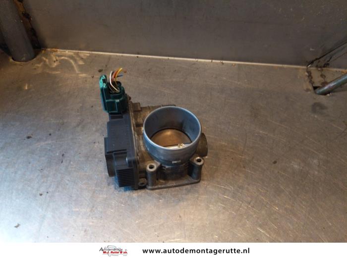 Gebruikte Gasklephuis Nissan Primera O146036
