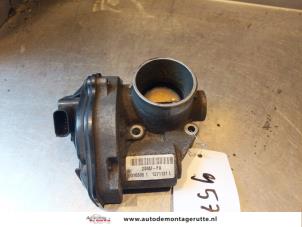 O146111 Gebruikte gasklephuis Ford Focus