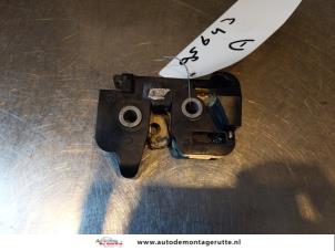 O146166 Gebruikte slotmechaniek achterklep Ford Fusion