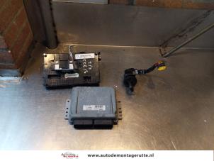 O146188 Gebruikte kontaktslot + computer Renault Clio
