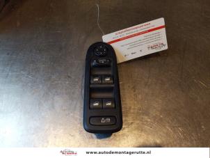 O146304 Gebruikte schakelblok ruiten Peugeot 308