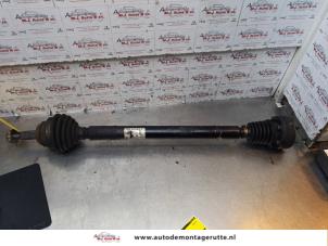 O146309 Gebruikte steekas rechts-voor Seat Arosa