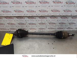 O146314 Gebruikte homokineetas links-voor Nissan Pixo