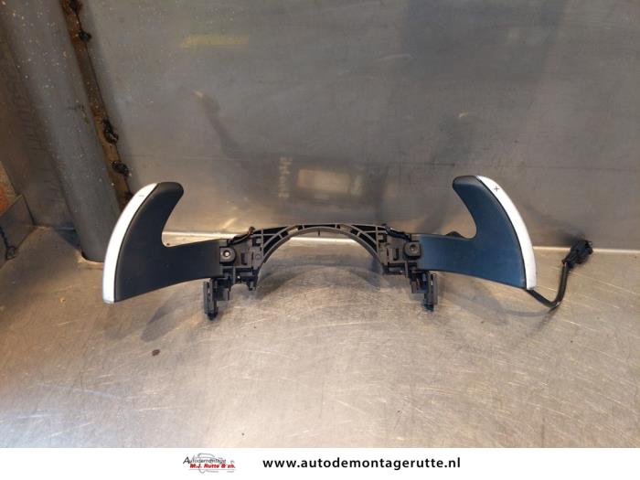 Schakelflipper set van een Peugeot 3008 I (0U/HU) 1.6 HDiF 16V 2012