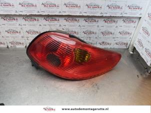 O146492 Gebruikte achterlicht rechts Peugeot 206