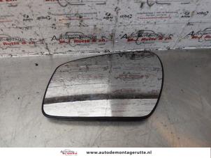 Gebruikte Spiegelglas links Ford Focus 2 Wagon 1.6 16V Prijs op aanvraag aangeboden door Autodemontage M.J. Rutte B.V.