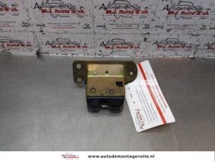 O146529 Gebruikte achterklep slotmechaniek Volvo V40