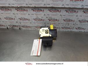 O146544 Gebruikte achterklep slotmechaniek Volvo S80