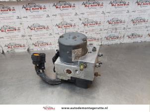 O146659 Gebruikte abs pomp Mazda MX-5