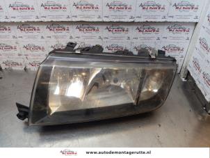 O146744 Gebruikte linker koplamp Skoda Fabia