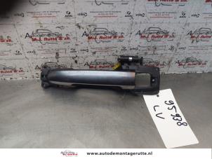 O146821 Gebruikte portiergreep 4deurs links-voor Toyota Yaris