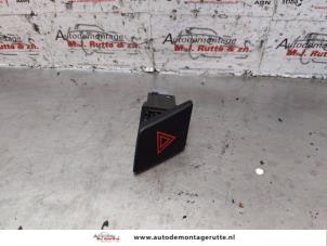 O146952 Gebruikte paniekverlichtings schakelaar Toyota Yaris