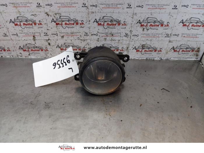 Gebruikte Mistlamp links-voor Peugeot 207 O146957