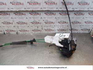 O147022 Gebruikte deurslot mechaniek 4deurs links-achter Hyundai I30