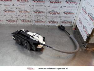 O147122 Gebruikte portierslot mechaniek 4deurs rechts-achter Seat Mii