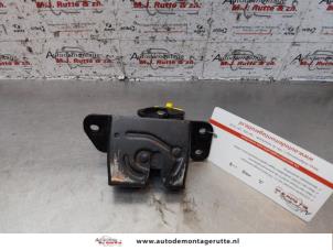 O147341 Gebruikte slotmechaniek achterklep Chevrolet Captiva