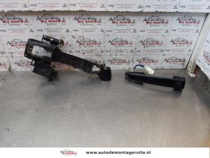 O147390 Gebruikte portiergreep 2deurs rechts Toyota Yaris