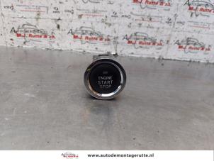 O147392 Gebruikte start/stop schakelaar Toyota Yaris