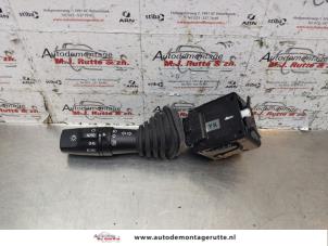 O147496 Gebruikte richtingaanwijzer schakelaar Chevrolet Captiva