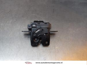 O147504 Gebruikte slotmechaniek achterklep Renault Megane