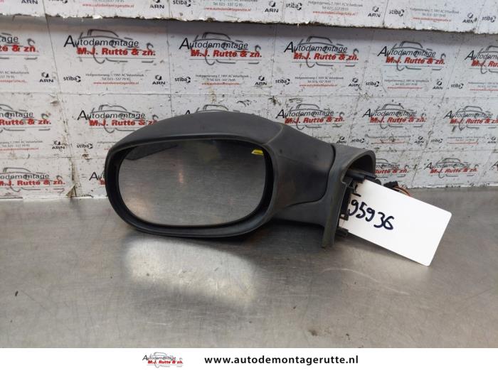 Gebruikte Buitenspiegel links Citroen C3 O147514