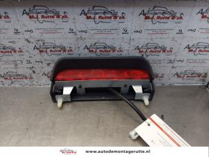 O147527 Gebruikte extra remlicht midden Mitsubishi Colt