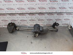 O147582 Gebruikte ruitenwismotor+mechaniek Opel Astra