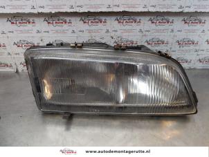 O147703 Gebruikte koplamp rechts Volvo V70