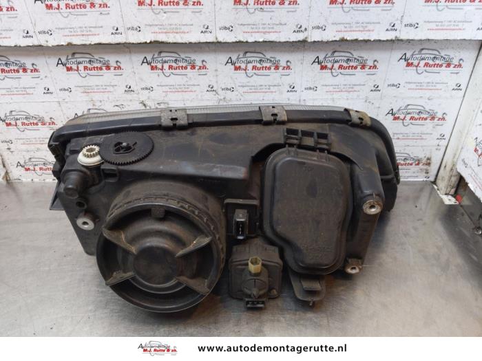 Linker Koplamp van een Volvo V70 (GW/LW/LZ) 2.5 10V 1997