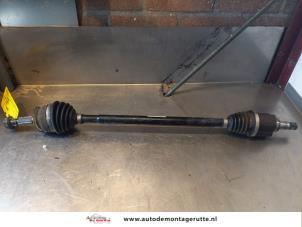 O147907 Gebruikte steekas rechts-voor Seat Mii