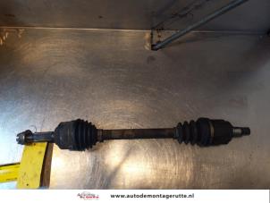 O147938 Gebruikte steekas links-voor Hyundai Atos