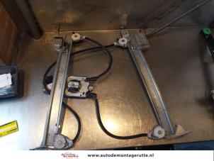 O147957 Gebruikte ruitmechaniek 2deurs links-voor Renault Megane