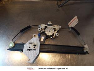 O147963 Gebruikte ruitmechaniek 4deurs rechts-voor Chevrolet Captiva