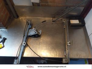 O147978 Gebruikte ruitmechaniek 4deurs links-voor Renault Kangoo