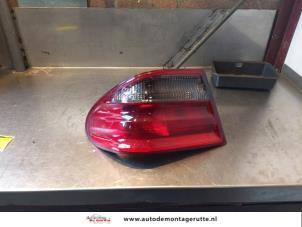 O148032 Gebruikte achterlicht links Mercedes 200 - 500