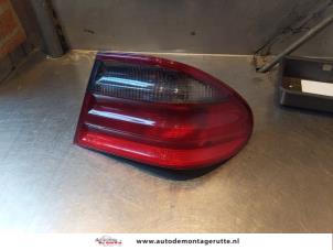 O148033 Gebruikte achterlicht rechts Mercedes 200 - 500