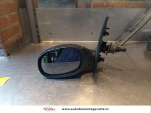 O148048 Gebruikte buitenspiegel links Peugeot 206