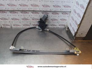 O148064 Gebruikte ruitmechaniek 4deurs rechts-voor Renault Clio